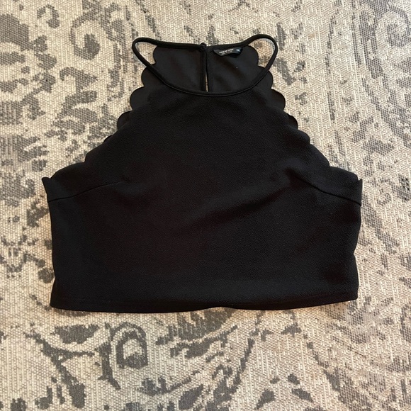 Shein Petal Crop Top Black 3x - Picture 2 of 5